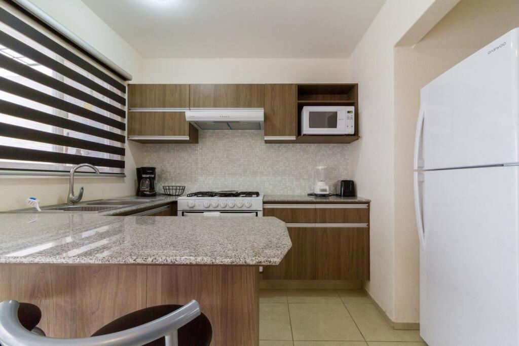Casa Para Grupos Grandes Por El Iteso 瓜达拉哈拉 外观 照片