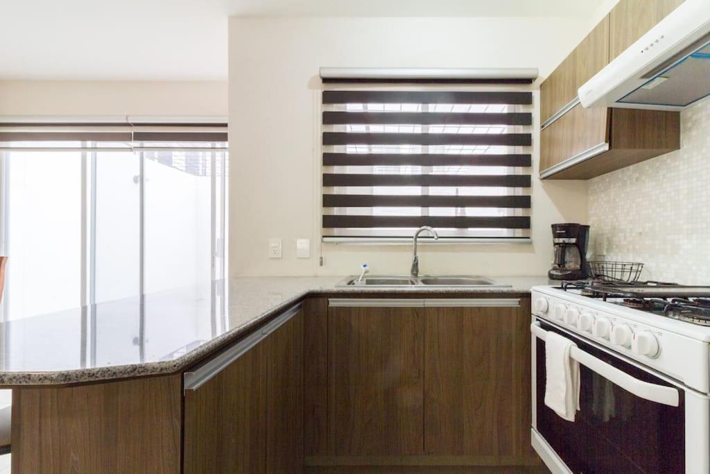 Casa Para Grupos Grandes Por El Iteso 瓜达拉哈拉 外观 照片